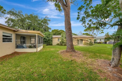 Villa ou maison à vendre à Deerfield Beach, Floride: 3 chambres, 102.56 m2 № 1463668 - photo 30