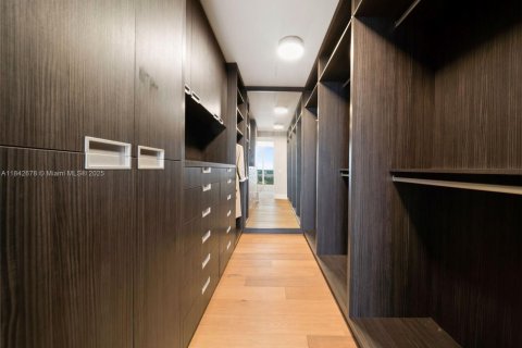 Copropriété à louer à Bal Harbour, Floride: 3 chambres, 303.7 m2 № 1836442 - photo 23