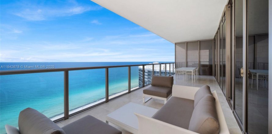 Condo à Bal Harbour, Floride, 3 chambres  № 1836442