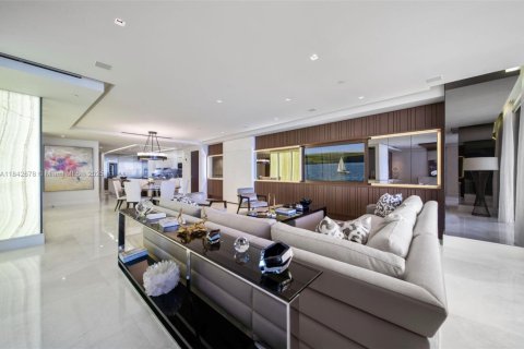 Copropriété à louer à Bal Harbour, Floride: 3 chambres, 303.7 m2 № 1836442 - photo 2