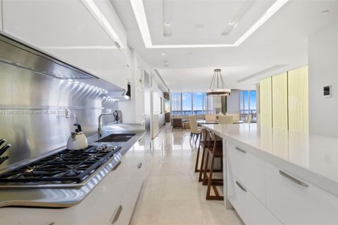 Copropriété à louer à Bal Harbour, Floride: 3 chambres, 303.7 m2 № 1836442 - photo 12