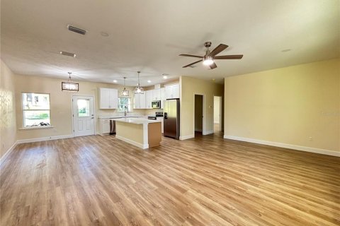 Villa ou maison à vendre à Melrose, Floride: 3 chambres, 144.09 m2 № 2350369 - photo 4