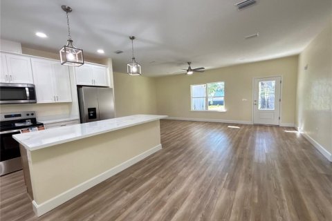 Villa ou maison à vendre à Melrose, Floride: 3 chambres, 144.09 m2 № 2350369 - photo 16