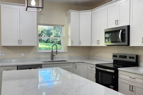 Villa ou maison à vendre à Melrose, Floride: 3 chambres, 144.09 m2 № 2350369 - photo 9