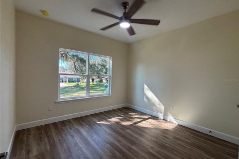 Villa ou maison à vendre à Melrose, Floride: 3 chambres, 144.09 m2 № 2350369 - photo 23