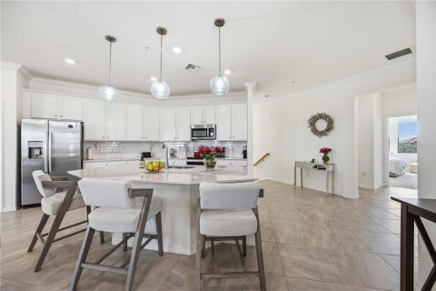 Condo in Venice, Florida, 2 bedrooms  № 2220168 - photo 13