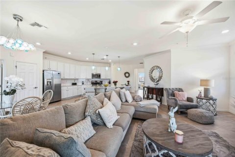 Condo in Venice, Florida, 2 bedrooms  № 2220168 - photo 24