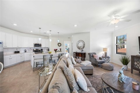 Condo in Venice, Florida, 2 bedrooms  № 2220168 - photo 25