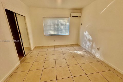 Apartment in North Miami, Florida 1 bedroom, 66.89 sq.m. № 1994292 - photo 5