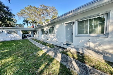 Apartment in North Miami, Florida 1 bedroom, 66.89 sq.m. № 1994292 - photo 9