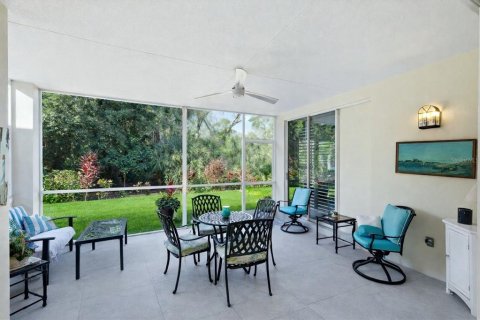 House in University Park, Florida 3 bedrooms, 191.47 sq.m. № 2093273 - photo 27