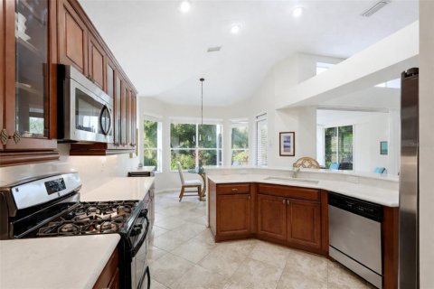 House in University Park, Florida 3 bedrooms, 191.47 sq.m. № 2093273 - photo 16