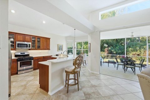 House in University Park, Florida 3 bedrooms, 191.47 sq.m. № 2093273 - photo 14