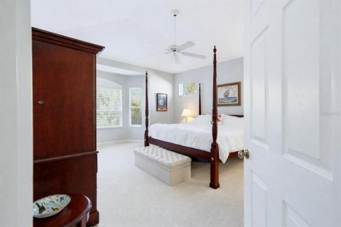 House in University Park, Florida 3 bedrooms, 191.47 sq.m. № 2093273 - photo 20