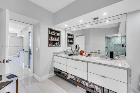 Condominio en alquiler en Aventura, Florida, 3 dormitorios, 158.12 m2 № 1954691 - foto 15