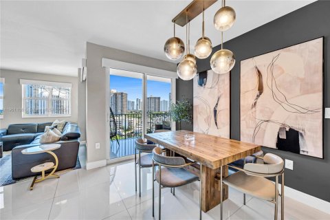 Condominio en alquiler en Aventura, Florida, 3 dormitorios, 158.12 m2 № 1954691 - foto 7