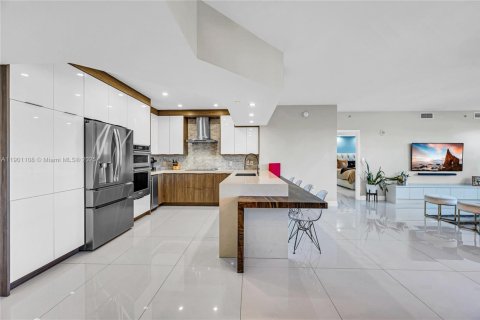 Condominio en alquiler en Aventura, Florida, 3 dormitorios, 158.12 m2 № 1954691 - foto 5