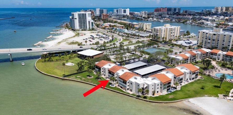 Condominio en Clearwater, Florida, 2 dormitorios № 1801897