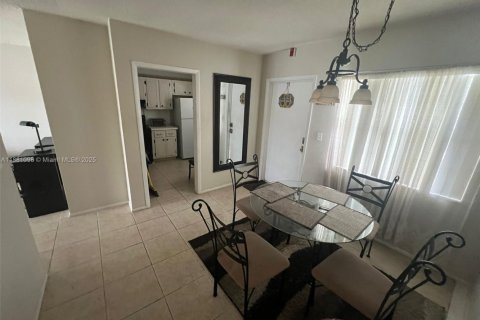 Снять в аренду кондоминиум в Лодерхилл, Флорида 1 спальня, 67.82м2, № 1922405 - фото 23