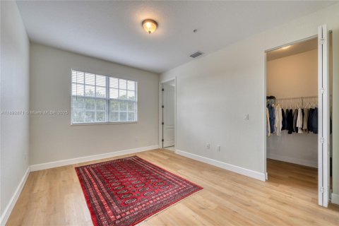 Touwnhouse à vendre à Pembroke Pines, Floride: 3 chambres, 155.15 m2 № 1945456 - photo 24