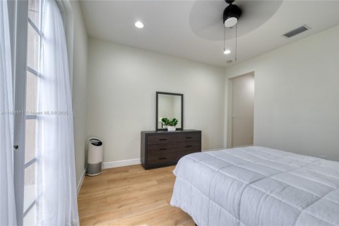 Touwnhouse à vendre à Pembroke Pines, Floride: 3 chambres, 155.15 m2 № 1945456 - photo 20