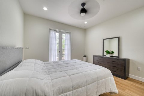 Touwnhouse à vendre à Pembroke Pines, Floride: 3 chambres, 155.15 m2 № 1945456 - photo 19