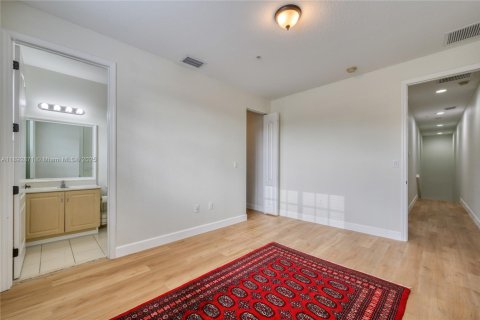 Touwnhouse à vendre à Pembroke Pines, Floride: 3 chambres, 155.15 m2 № 1945456 - photo 23