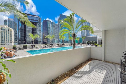 Condo in Miami, Florida, 1 bedroom  № 2016516 - photo 27
