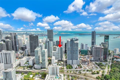 Condo in Miami, Florida, 1 bedroom  № 2016516 - photo 2