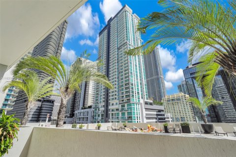 Condo in Miami, Florida, 1 bedroom  № 2016516 - photo 29