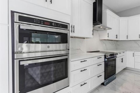 Купить виллу или дом в Раскин, Флорида 7 комнат, 219.53м2, № 2135387 - фото 28