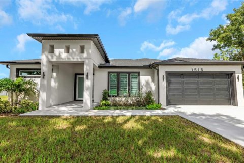 House in Ruskin, Florida 4 bedrooms, 219.53 sq.m. № 2135387