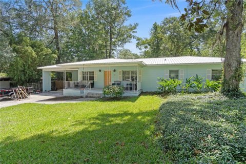Villa ou maison à louer à Gainesville, Floride: 4 chambres, 185.43 m2 № 2237095 - photo 2