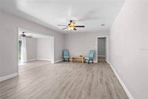 Villa ou maison à louer à Gainesville, Floride: 4 chambres, 185.43 m2 № 2237095 - photo 7