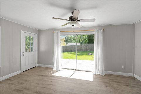 Villa ou maison à louer à Gainesville, Floride: 4 chambres, 185.43 m2 № 2237095 - photo 15