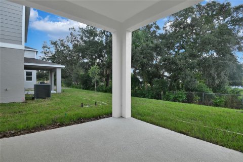 House in Dundee, Florida 4 bedrooms, 201.6 sq.m. № 2156121 - photo 20