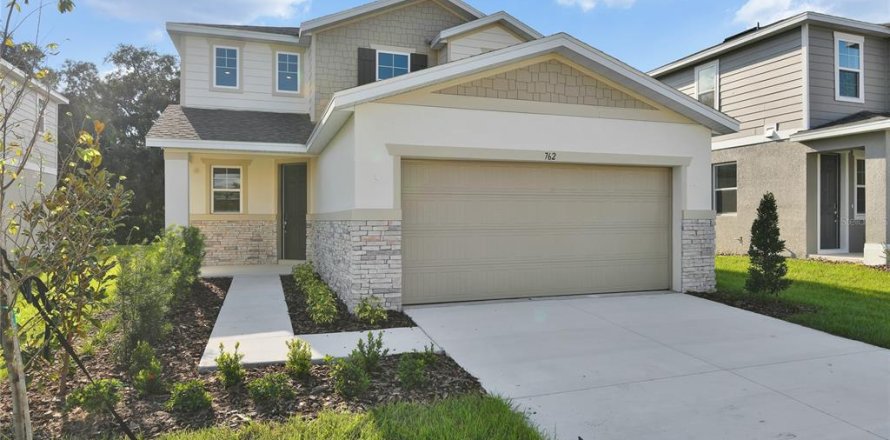 House in Dundee, Florida 4 bedrooms, 201.6 sq.m. № 2156121