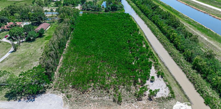 Land in The Acreage, Florida № 1102059
