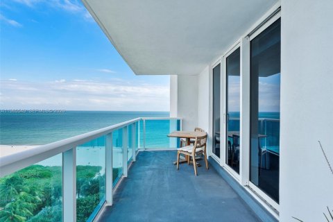 Condo in Miami Beach, Florida, 3 bedrooms  № 2027089 - photo 25