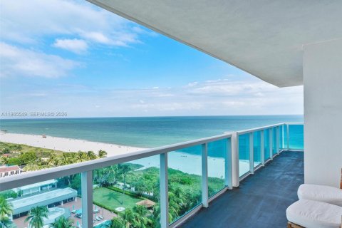 Condo in Miami Beach, Florida, 3 bedrooms  № 2027089 - photo 24