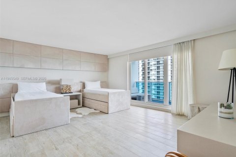 Condo in Miami Beach, Florida, 3 bedrooms  № 2027089 - photo 15