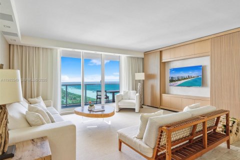 Condo in Miami Beach, Florida, 3 bedrooms  № 2027089