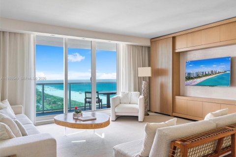 Condo in Miami Beach, Florida, 3 bedrooms  № 2027089 - photo 2