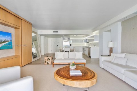 Condo in Miami Beach, Florida, 3 bedrooms  № 2027089 - photo 10