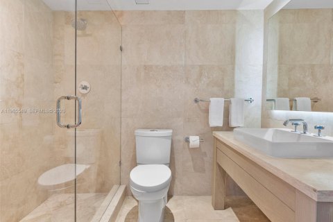 Condo in Miami Beach, Florida, 3 bedrooms  № 2027089 - photo 30