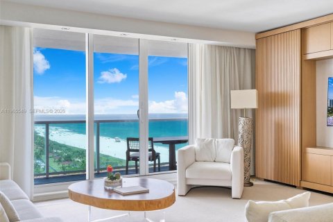 Condo in Miami Beach, Florida, 3 bedrooms  № 2027089 - photo 3