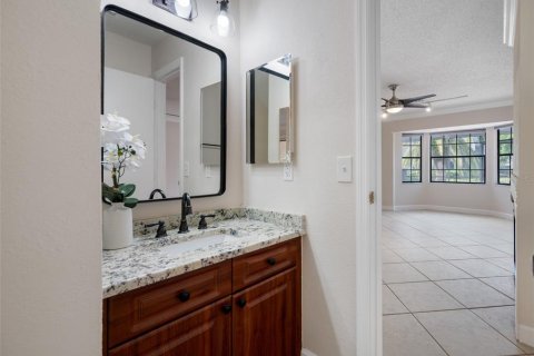 Copropriété à vendre à Tampa, Floride: 4 chambres, 185.43 m2 № 2138741 - photo 22