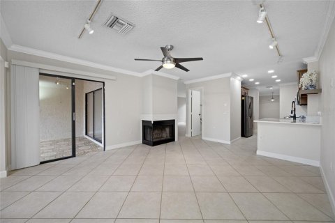 Copropriété à vendre à Tampa, Floride: 4 chambres, 185.43 m2 № 2138741 - photo 12