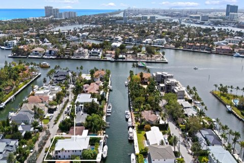 Villa ou maison à vendre à Fort Lauderdale, Floride: 4 chambres, 383.22 m2 № 2084313 - photo 3