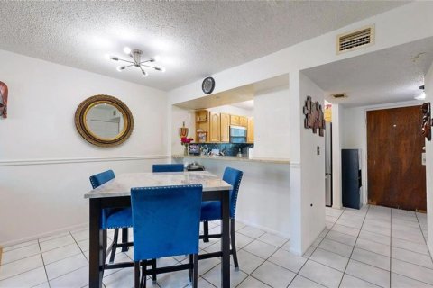 Condo in Clearwater, Florida, 1 bedroom  № 2429041 - photo 11